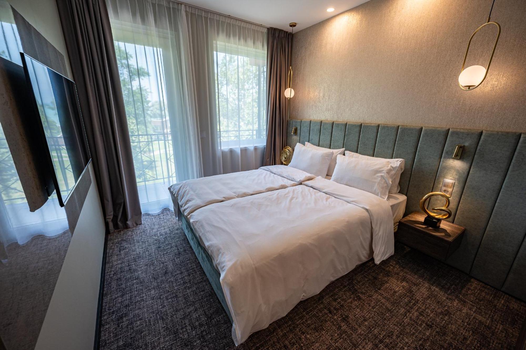 Hotel Azur Premium Siófok Extérieur photo