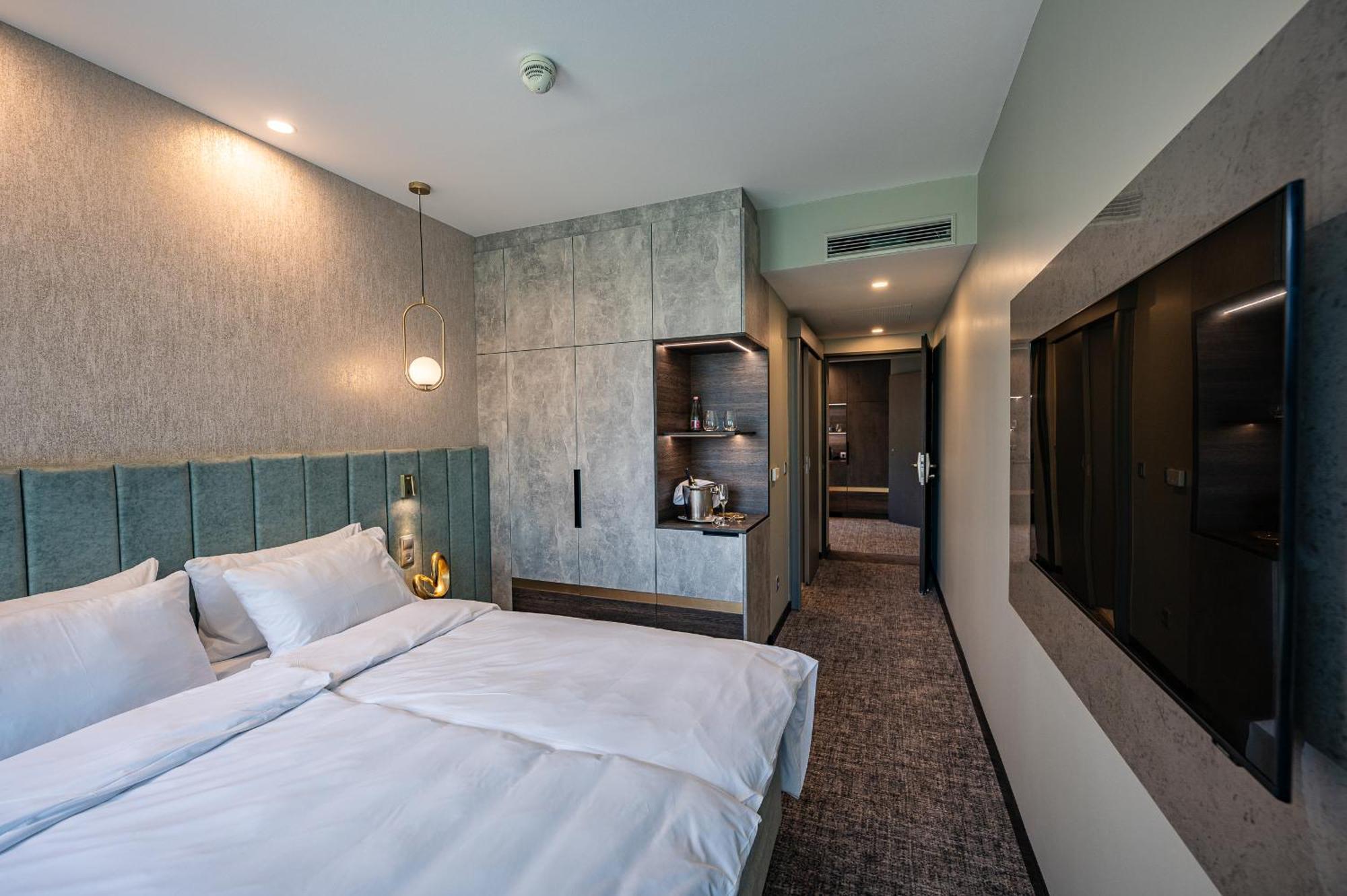 Hotel Azur Premium Siófok Extérieur photo