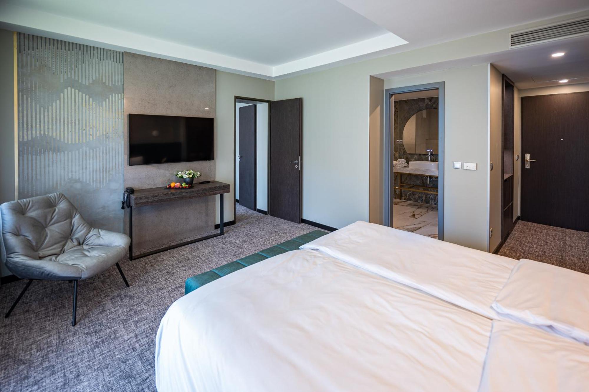 Hotel Azur Premium Siófok Extérieur photo