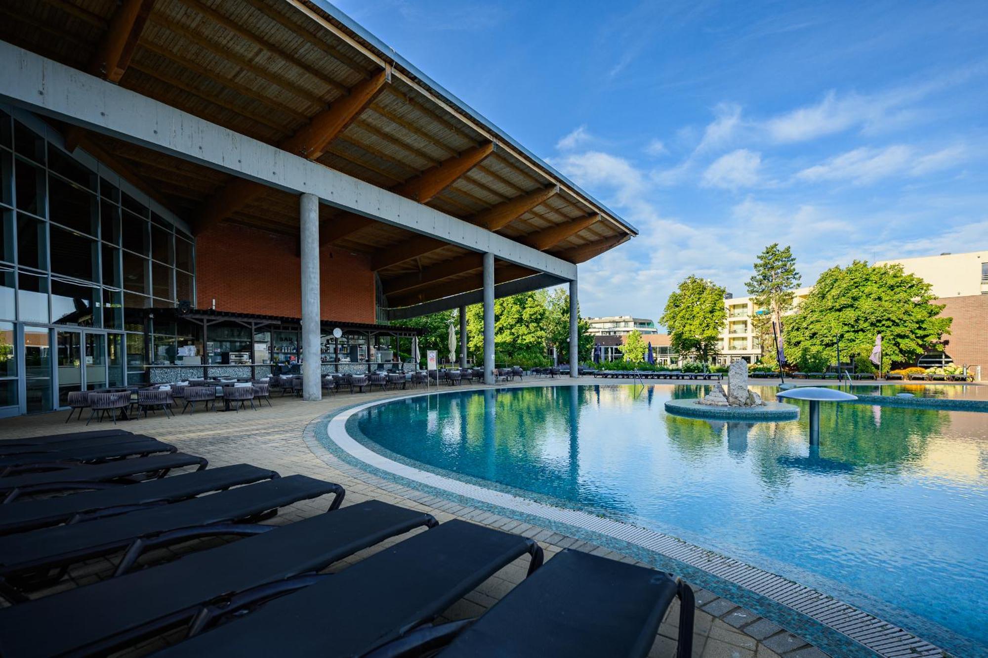 Hotel Azur Premium Siófok Extérieur photo