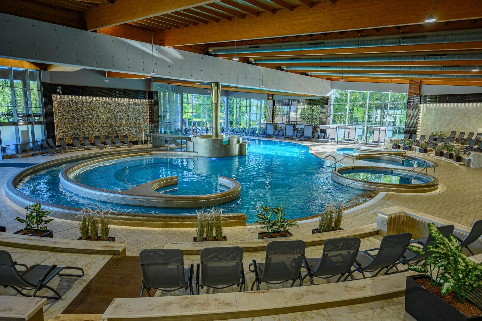 Hotel Azur Premium Siófok Extérieur photo